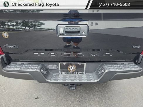 Used 2022 Toyota Tacoma SR5 AWD/4WD image 13