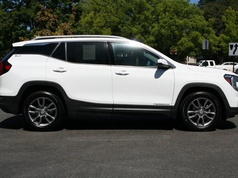 Used 2023 GMC Terrain SLT FWD image 7