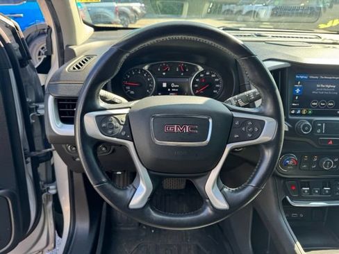 Used 2021 GMC Terrain SLT w/ Infotainment Package II AWD/4WD image 17