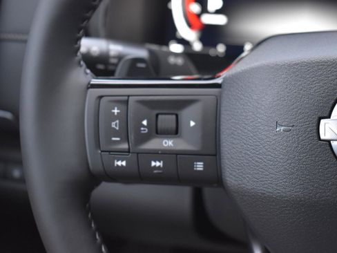 New 2026 Nissan Pathfinder SL image 34