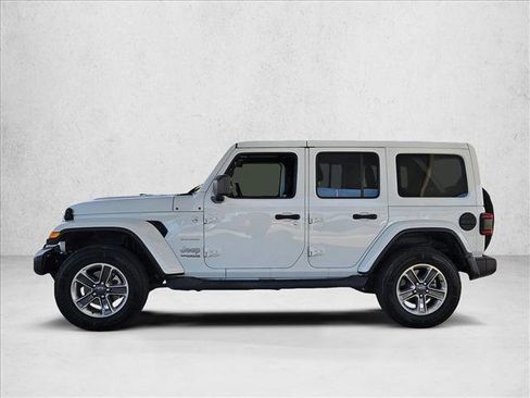 Used 2019 Jeep Wrangler Unlimited Sahara image 8