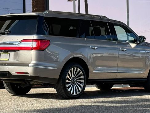 Used 2019 Lincoln Navigator L Reserve AWD/4WD image 12