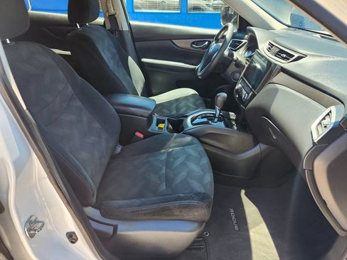 Used 2015 Nissan Rogue SV w/ SV Moonroof Package AWD/4WD image 17