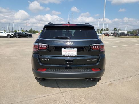 Used 2022 Jeep Compass Limited image 6