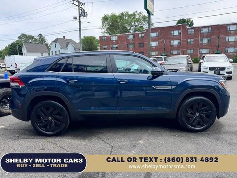 Used 2022 Volkswagen Atlas Cross Sport SE AWD/4WD image 4