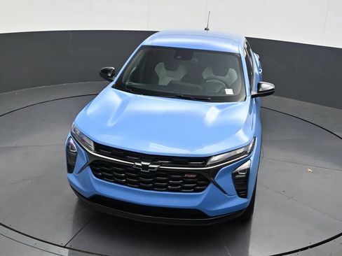Used 2024 Chevrolet Trax RS FWD image 19