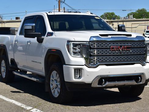 Used 2022 GMC Sierra 2500 Denali w/ Denali Ultimate Package image 3
