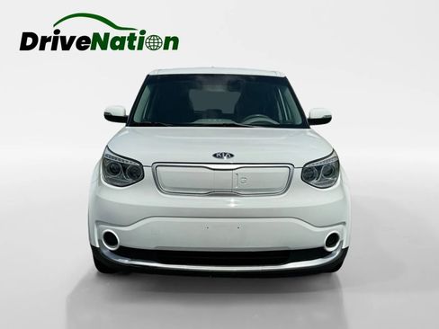 Used 2017 Kia Soul EV image 2