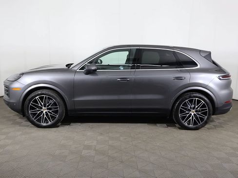 Used 2024 Porsche Cayenne AWD/4WD image 20