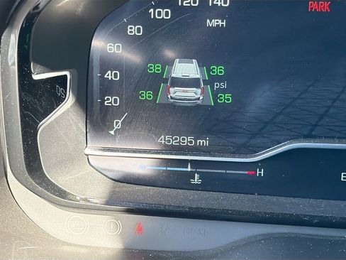 Used 2024 GMC Yukon Denali w/ Denali Reserve Package image 45