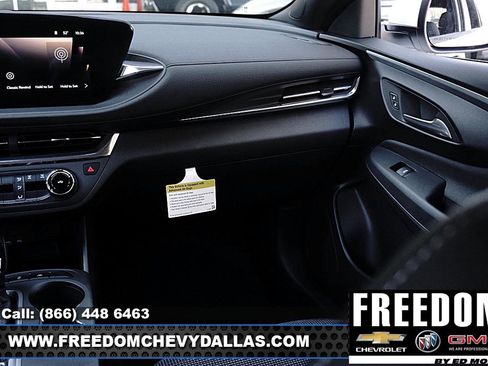 New 2026 Buick Envista Preferred FWD image 34