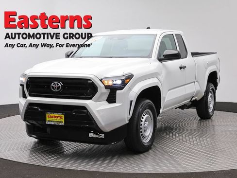 Used 2024 Toyota Tacoma SR RWD image 1