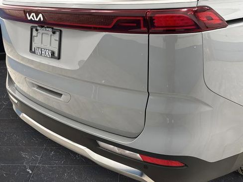 Used 2024 Kia Carnival SX Prestige image 35