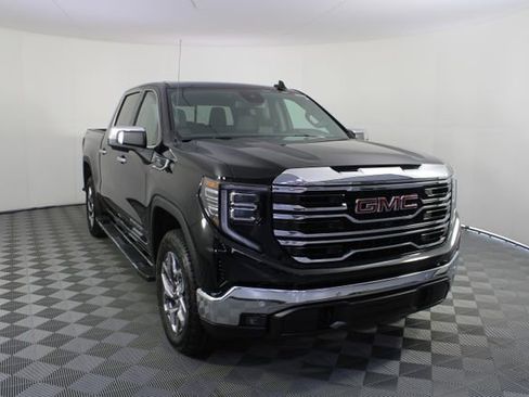 New 2026 GMC Sierra 1500 SLT image 28