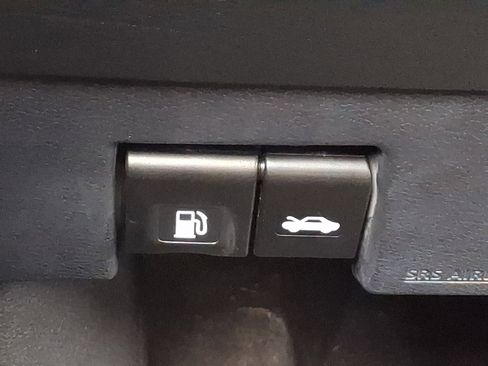 Certified 2022 Nissan Kicks SR image 25