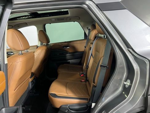 Used 2024 Nissan Pathfinder Platinum w/ Cargo Package image 23