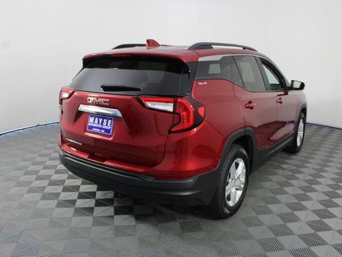 Used 2024 GMC Terrain SLE w/ Driver Convenience Package FWD image 25