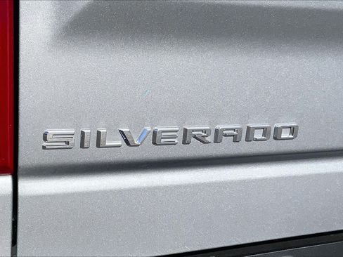 Used 2024 Chevrolet Silverado 1500 LT RWD image 31