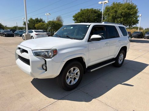 Used 2014 Toyota 4Runner SR5 AWD/4WD image 1