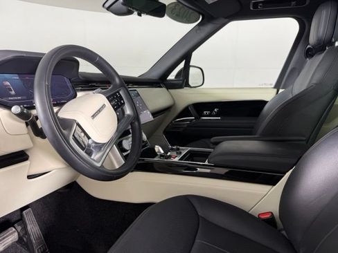 Used 2023 Land Rover Range Rover SE AWD/4WD image 6