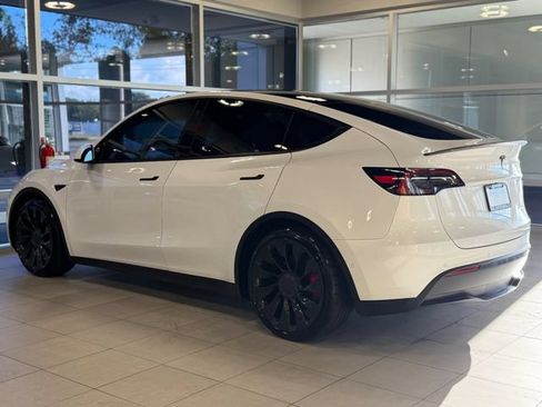 Used 2022 Tesla Model Y Performance AWD/4WD image 14