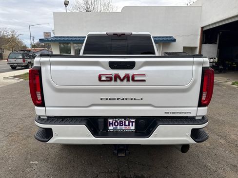 Used 2020 GMC Sierra 2500 Denali w/ Technology Package image 4