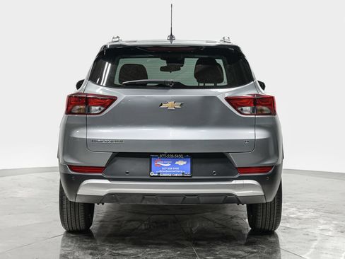 Used 2024 Chevrolet TrailBlazer LT w/ LT Cold Weather Package FWD image 5