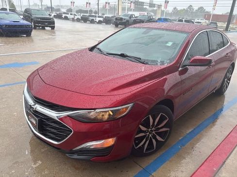 Used 2022 Chevrolet Malibu RS w/ LPO, Convenience Package 2 FWD image 2