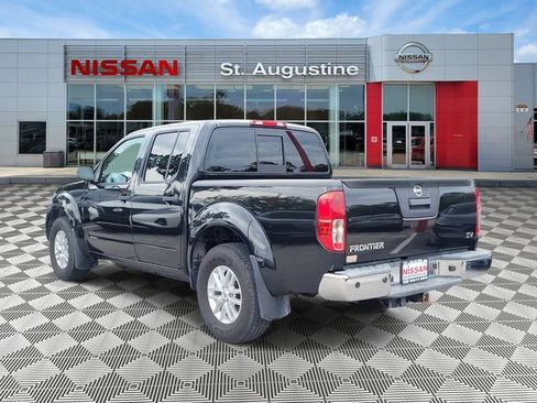 Used 2020 Nissan Frontier SV RWD image 4