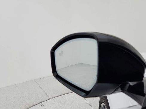 New 2025 Land Rover Range Rover Evoque Dynamic SE image 27