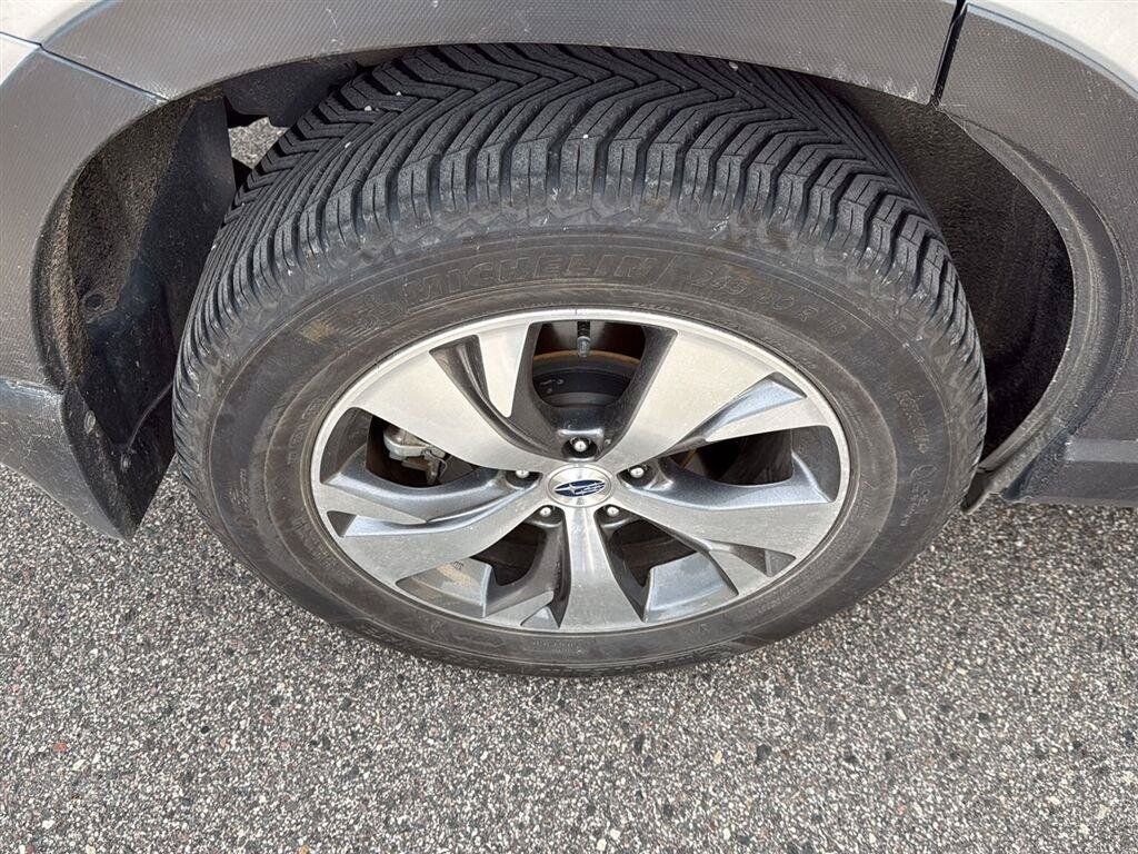 Used 2021 Subaru Ascent Premium w/ Convenience Package AWD/4WD image 7