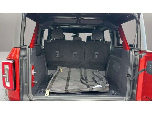 Used 2022 Ford Bronco Badlands image 9