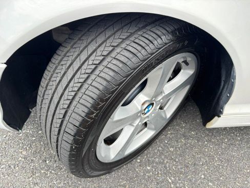 Used 2005 BMW 330i 330i image 25