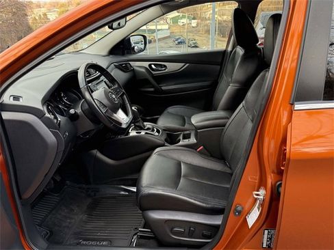Used 2020 Nissan Rogue Sport SL w/ Premium Package image 10