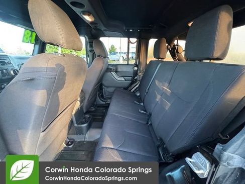 Used 2018 Jeep Wrangler Unlimited Sport S AWD/4WD image 24