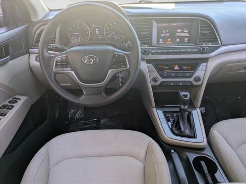 Used 2018 Hyundai Elantra SEL image 17