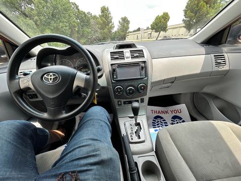 Used 2013 Toyota Corolla LE Special Edition image 16