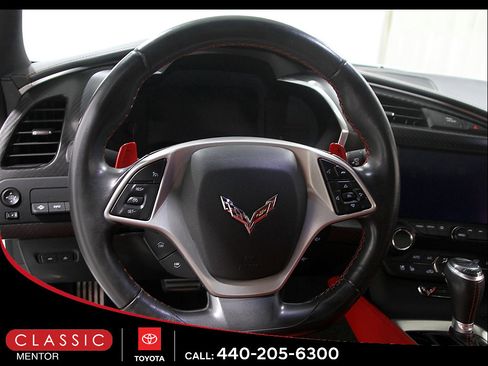 Used 2017 Chevrolet Corvette Stingray Coupe RWD image 7