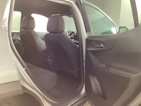 Used 2026 Chevrolet Equinox LT AWD/4WD image 19