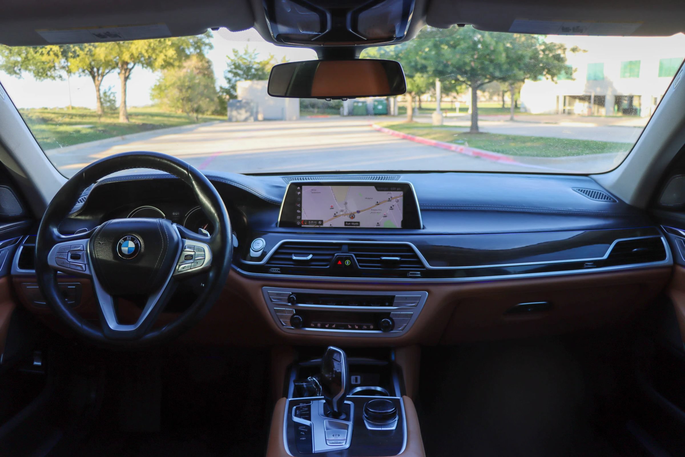 Used 2018 BMW 740e xDrive AWD/4WD image 26
