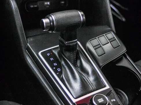 Used 2024 Kia Sportage LX image 19