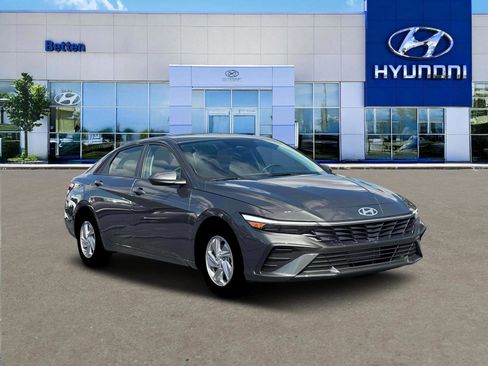 New 2026 Hyundai Elantra SE FWD image 11