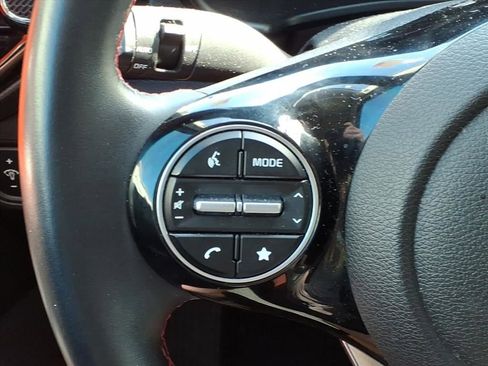 Used 2023 Kia Soul GT-Line w/ GT-Line Technology Package image 12