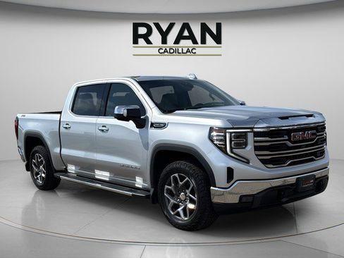 Certified 2022 GMC Sierra 1500 SLT w/ SLT Premium Plus Package AWD/4WD image 1