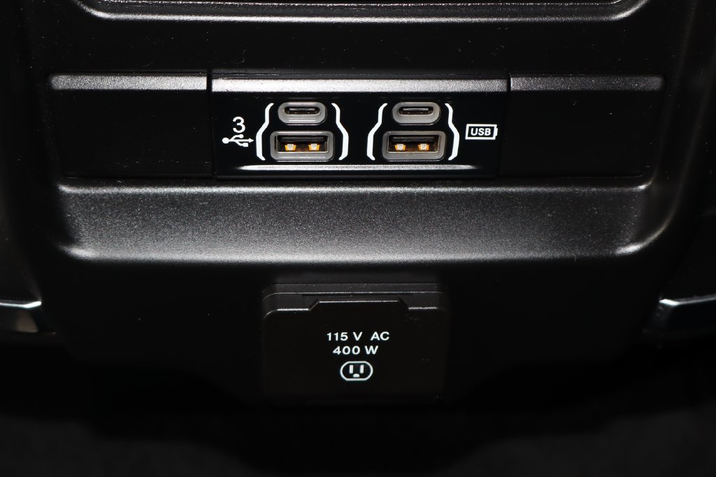 Used 2019 RAM 1500 Laramie AWD/4WD image 36