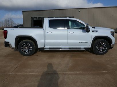 New 2026 GMC Sierra 1500 SLT w/ SLT Premium Plus Package