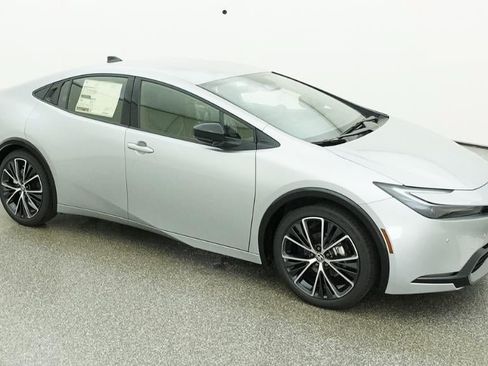 New 2026 Toyota Prius XLE FWD image 12