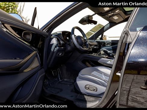 Used 2025 Aston Martin DBX 707 image 3