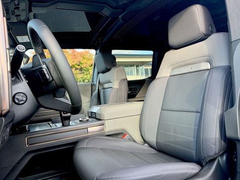 New 2025 GMC Hummer EV 2X image 48