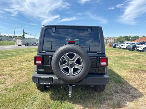 Used 2022 Jeep Wrangler Unlimited Sport AWD/4WD image 18